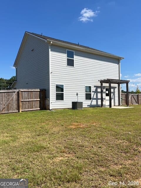 3 bedroom, 2.5 bathroom, 1,796 sq ft single family residence for sale at 579 Meadows Farm Drive, Monroe, GA 30655 — photo 6