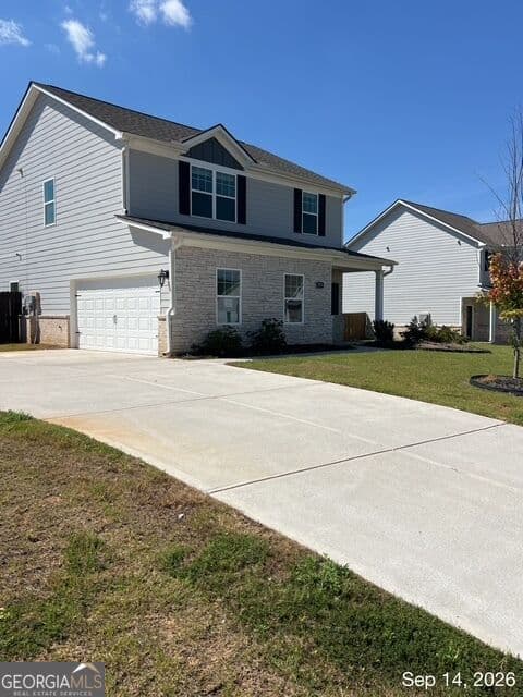 3 bedroom, 2.5 bathroom, 1,796 sq ft single family residence for sale at 579 Meadows Farm Drive, Monroe, GA 30655 — photo 3