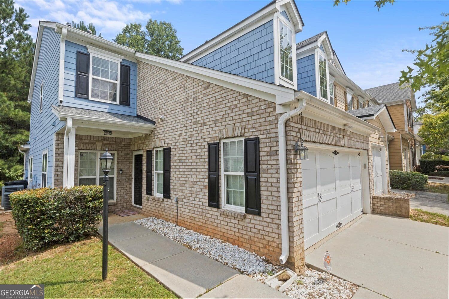 3 bedroom, 2.5 bathroom, 1,700 sq ft townhouse for rent at 6293 Colonial View, Fairburn, GA 30213 for $2,300 a month