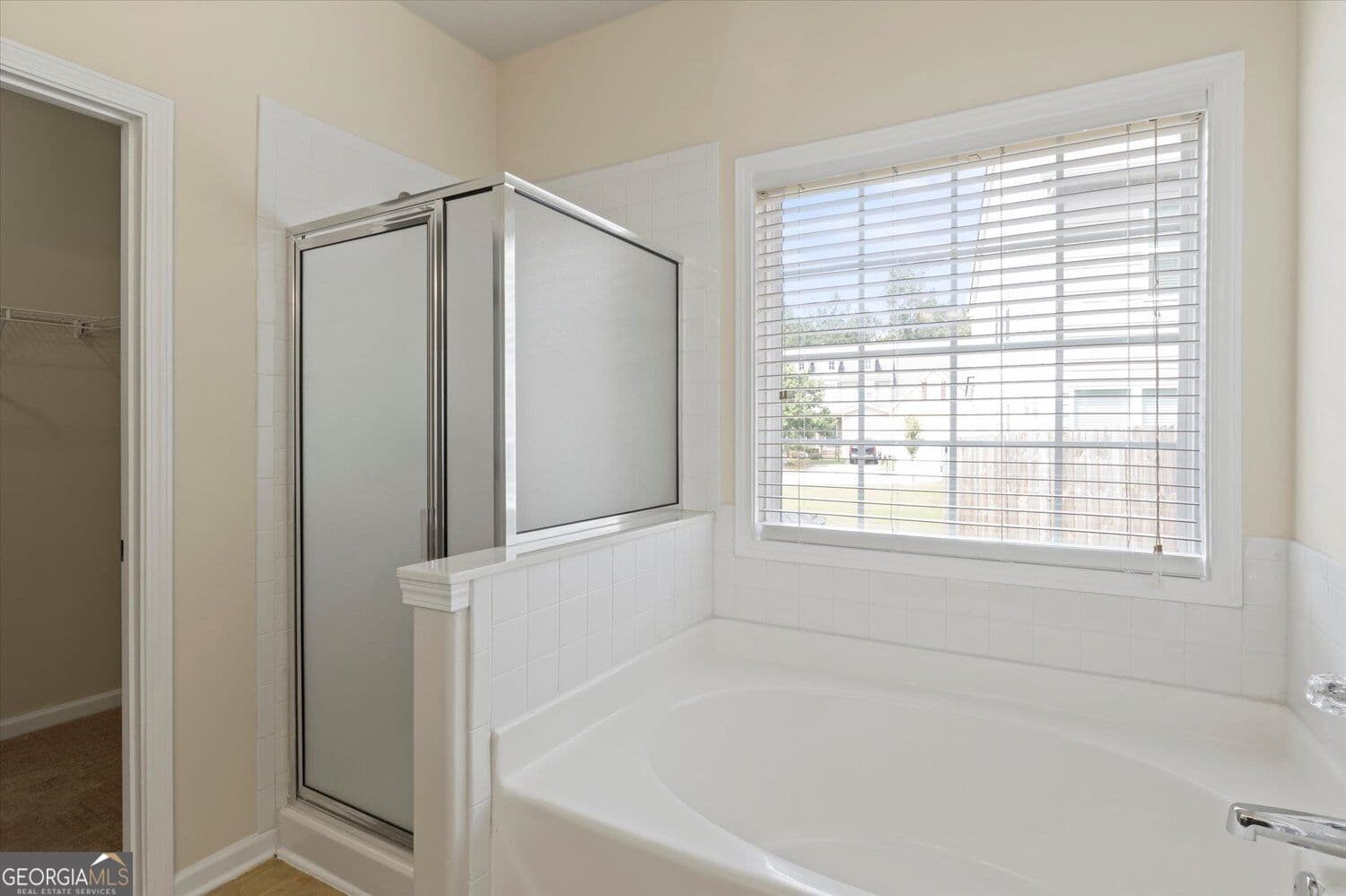 3 bedroom, 2.5 bathroom, 1,700 sq ft townhouse for rent at 6293 Colonial View, Fairburn, GA 30213 for $2,300 a month — photo 9