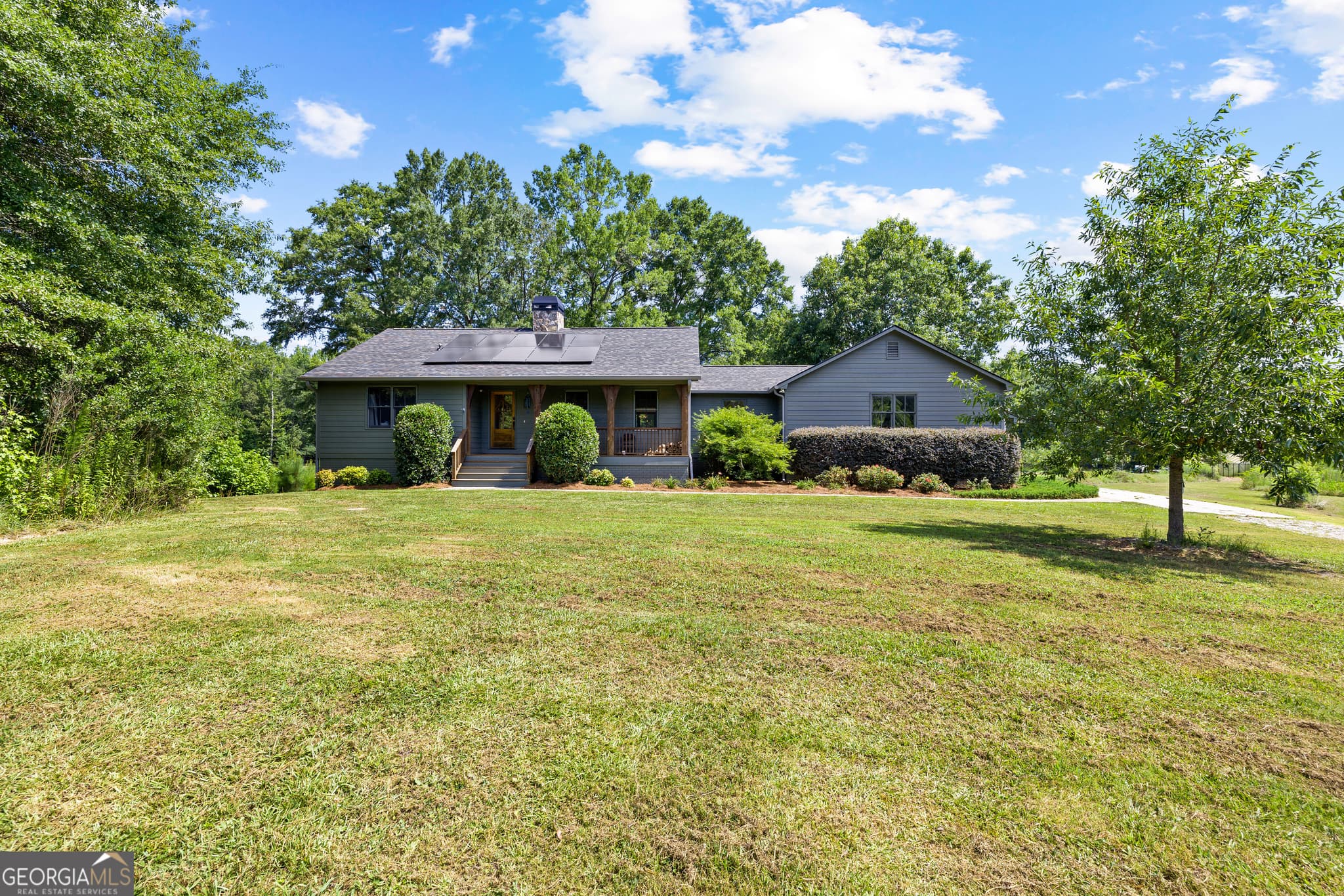 5 bedroom, 3 bathroom, 3,629 sq ft single family residence for sale at 456 W McIntosh Road, Brooks, GA 30205 — photo 2