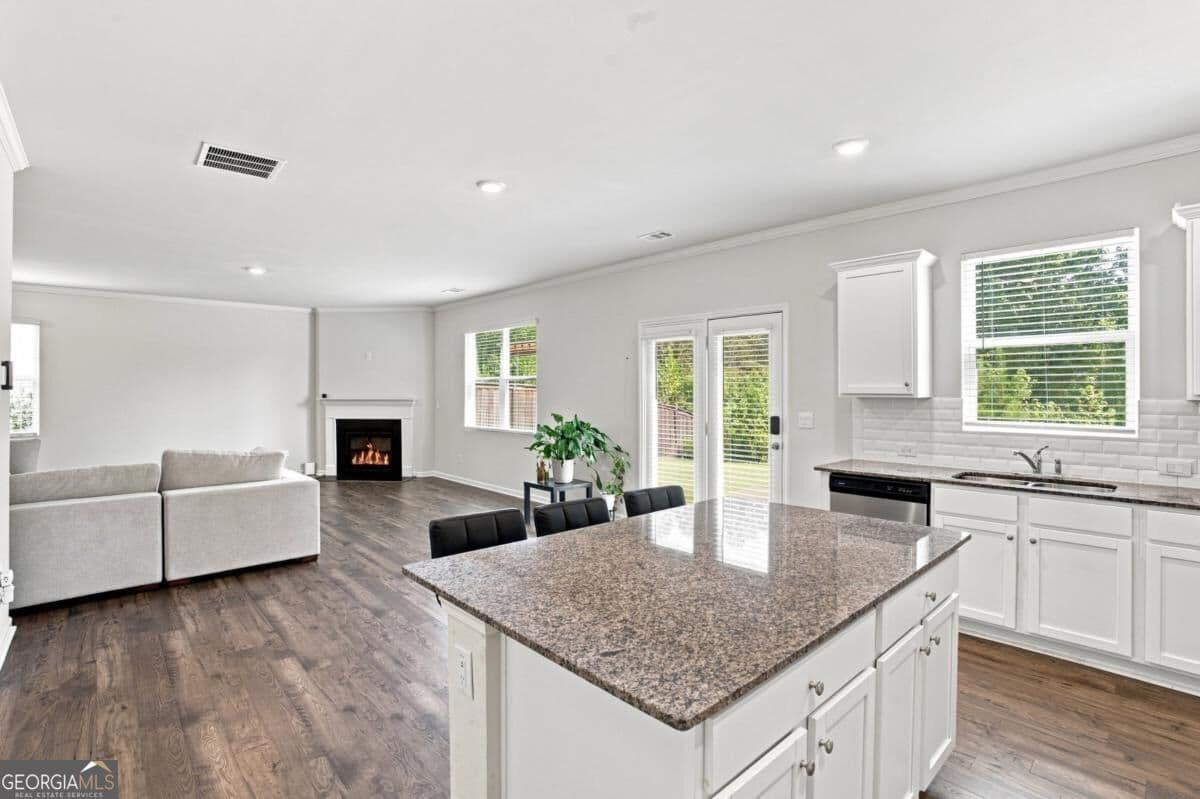 5 bedroom, 3 bathroom, 2,835 sq ft single family residence for sale at 10 Quail Pass, Dawsonville, GA 30534 — photo 4