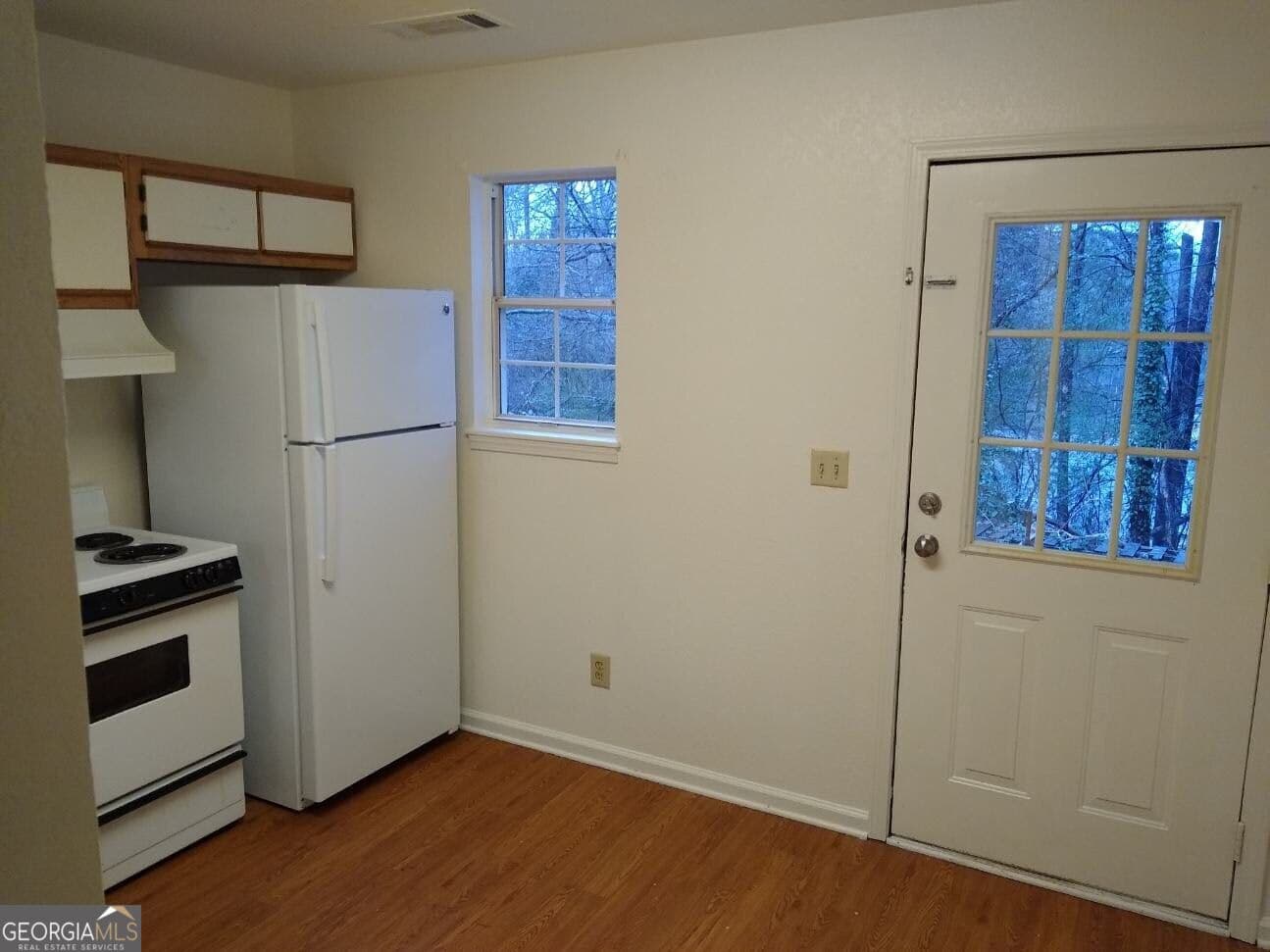 2 bedroom, 1.5 bathroom, 1,000 sq ft apartment for rent at 50 White Street 13, Cleveland, GA 30528 for $1,250 a month — photo 3