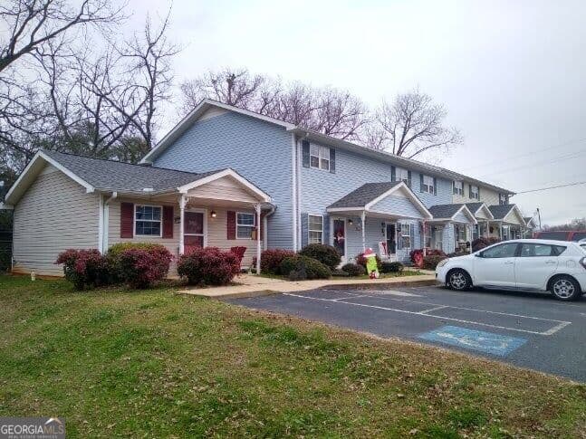 2 bedroom, 1.5 bathroom, 1,000 sq ft apartment for rent at 50 White Street 13, Cleveland, GA 30528 for $1,250 a month