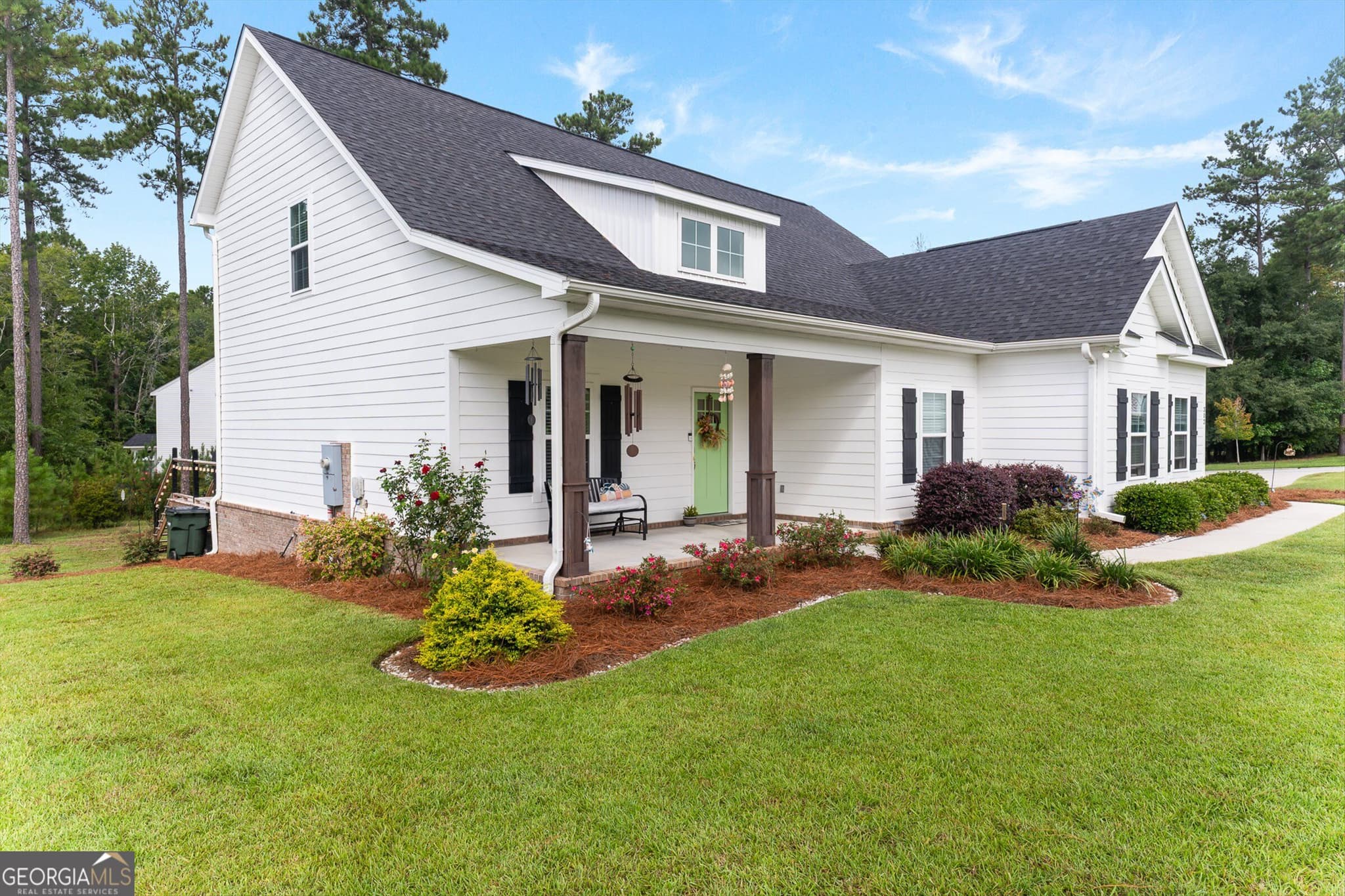 4 bedroom, 2.5 bathroom, 2,683 sq ft single family residence for sale at 302 Brighton Way, Statesboro, GA 30461 — photo 2