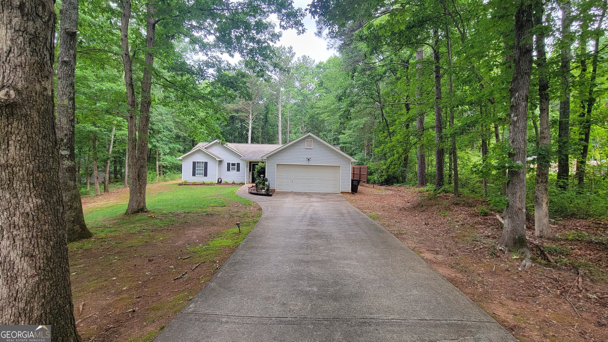 3 bedroom, 2 bathroom, 1,334 sq ft single family residence sold at 2140 Summerset Drive, Monroe, GA 30656