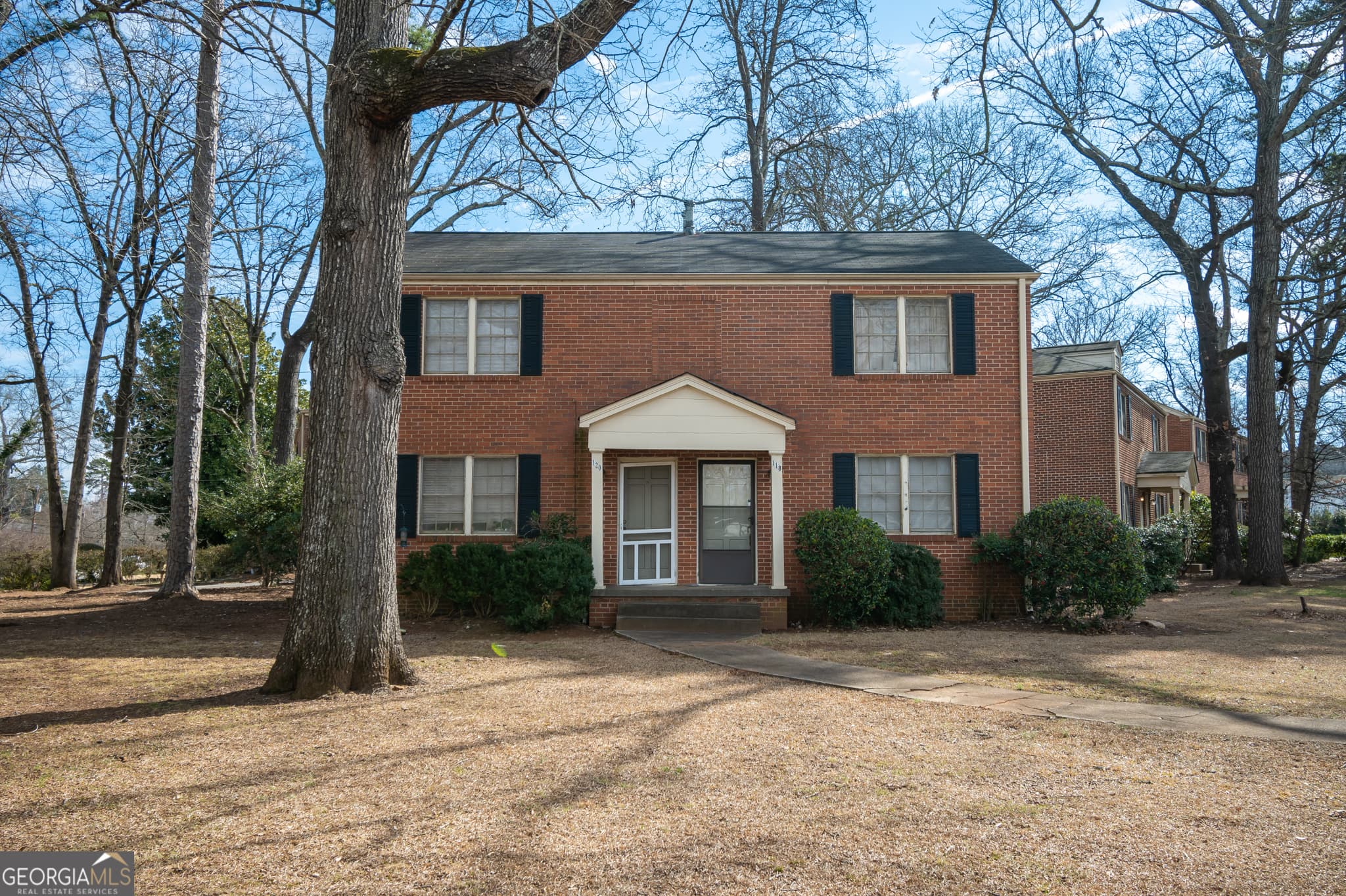 2 bedroom, 1 bathroom, 988 sq ft apartment for rent at 130 University Drive, Athens, GA 30605 for $1,750 a month — photo 1 of 29
