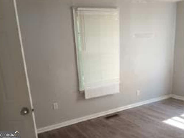 3 bedroom, 1.5 bathroom, 1,144 sq ft single family residence for sale at 5135 Hilltop Drive, Union City, GA 30291 — photo 6