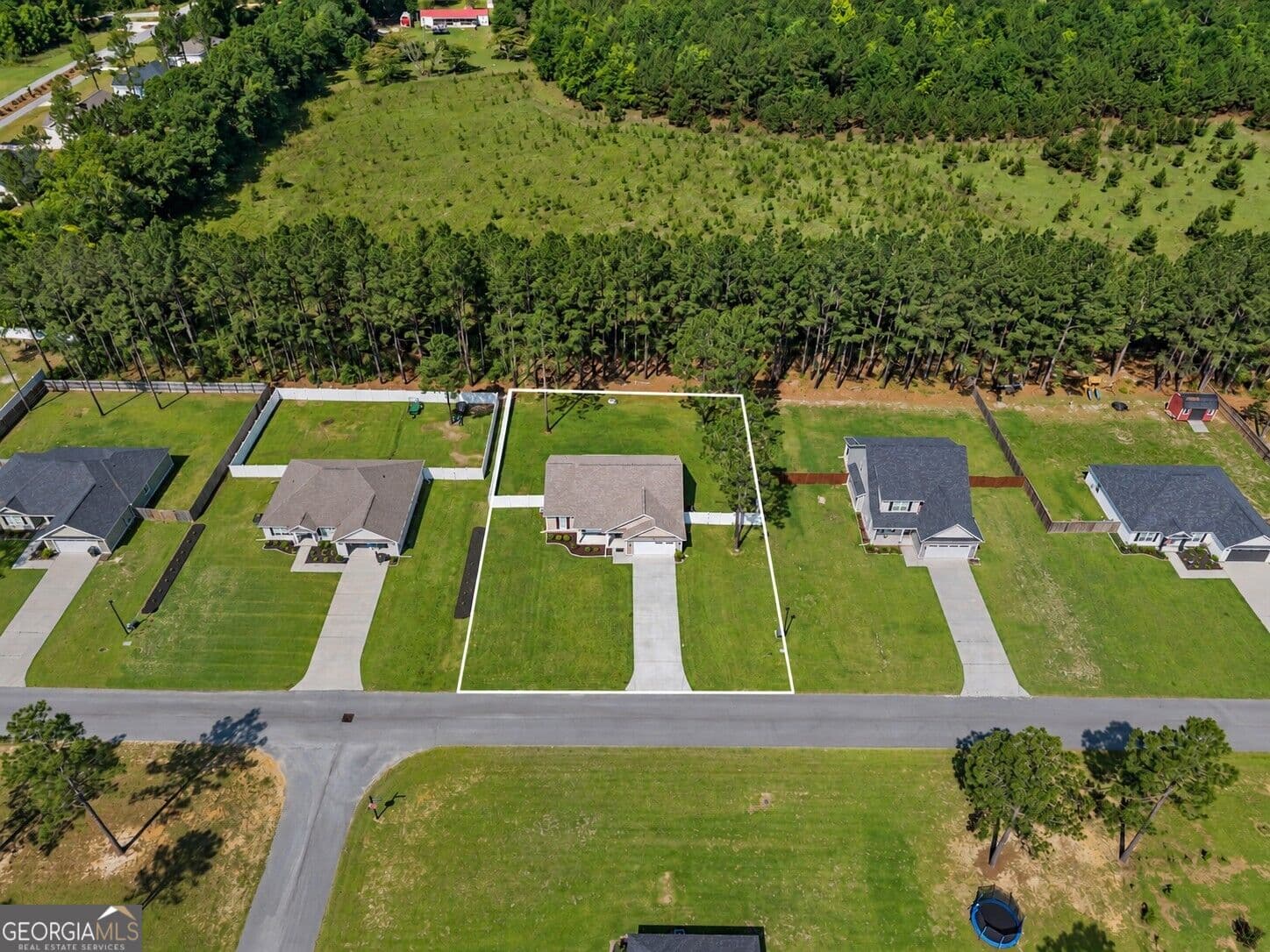 3 bedroom, 2 bathroom, 1,655 sq ft single family residence for sale at 309 Tallulah Bend, Ellabell, GA 31308 — photo 3