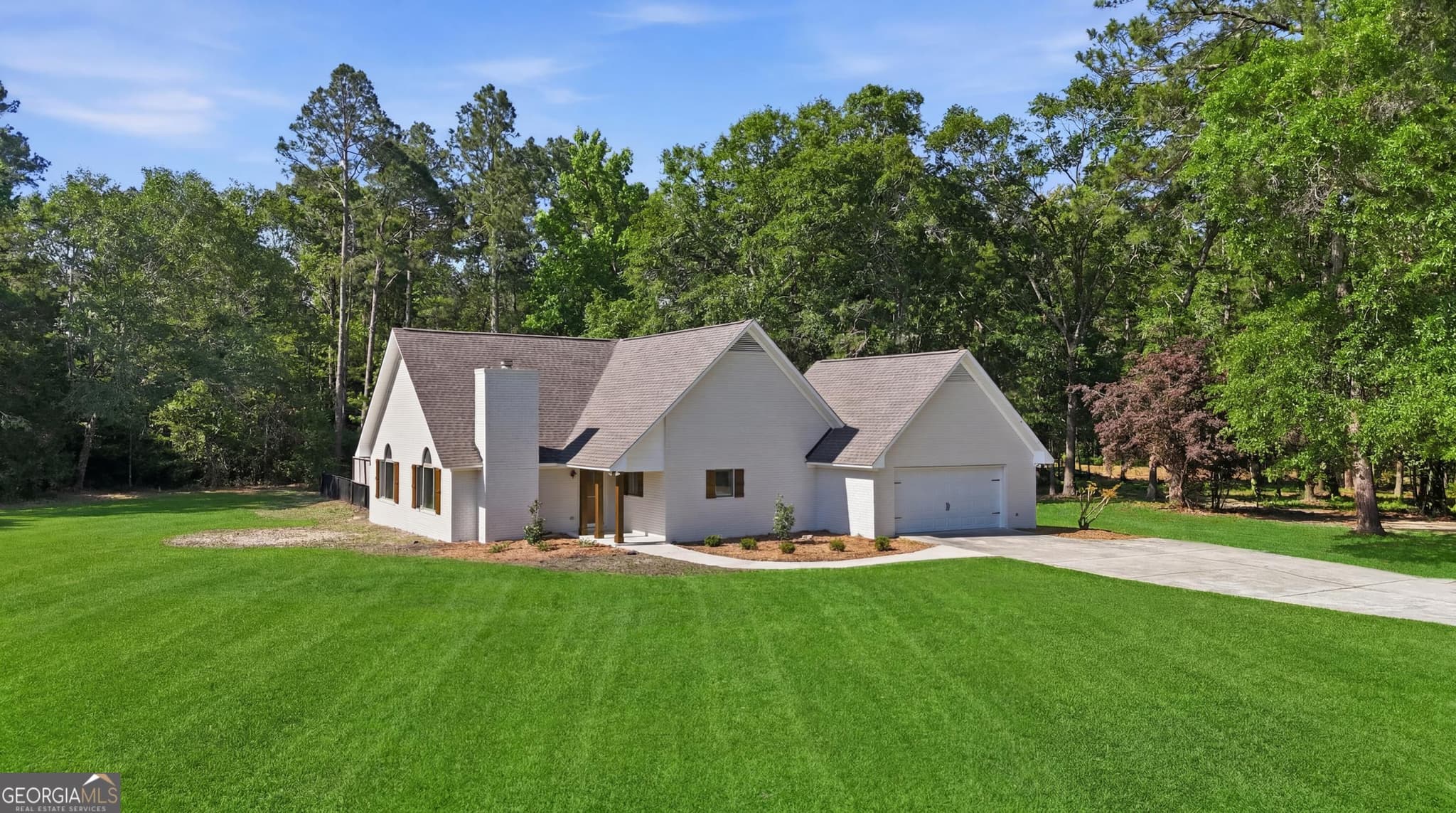3 bedroom, 2 bathroom, 2,120 sq ft single family residence for sale at 1017 Cobb Road, Statesboro, GA 30461 — photo 1 of 31