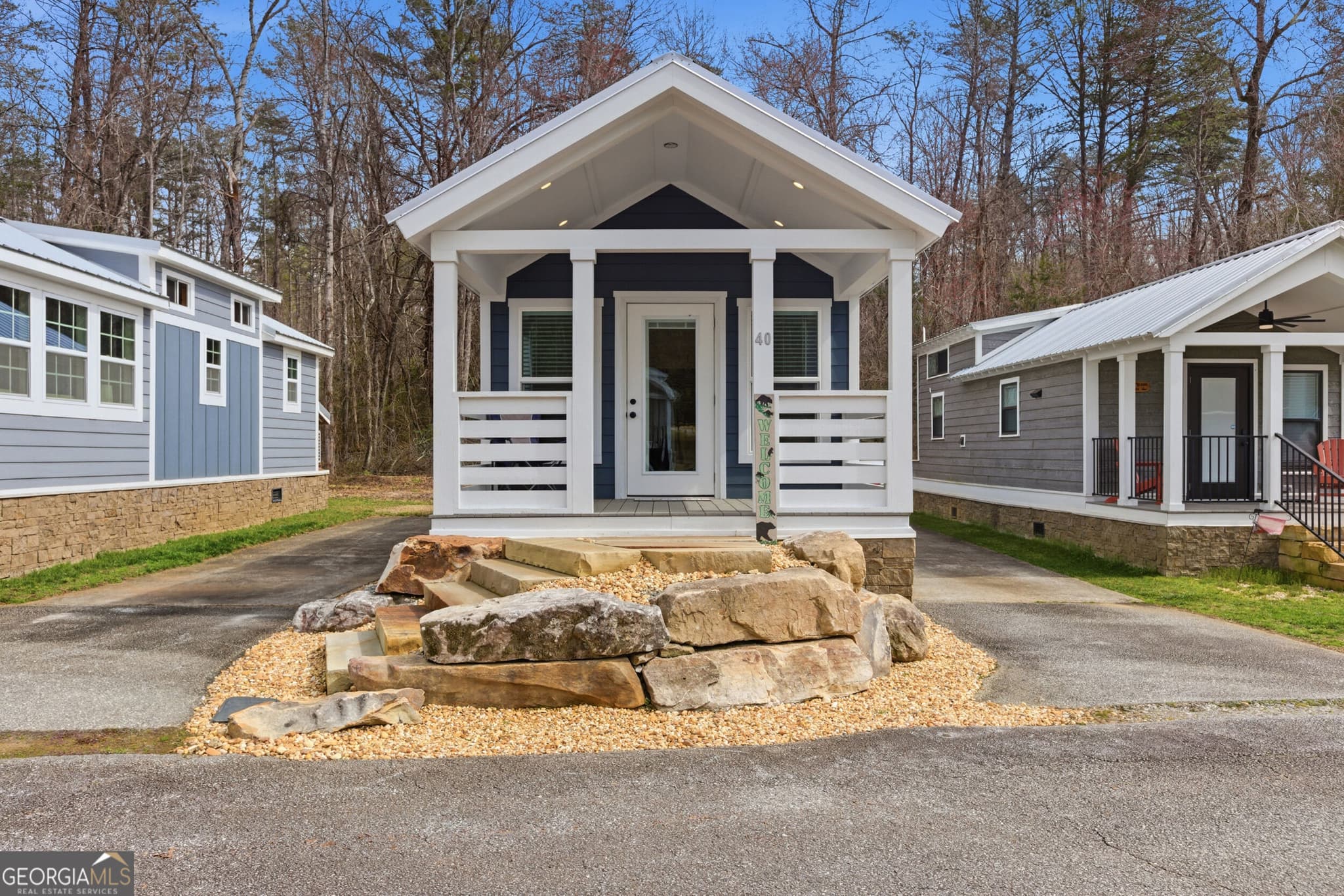 1 bedroom, 1 bathroom, 395 sq ft single family residence for sale at 4960 Laurel Lodge Road #40, Clarkesville, GA 30523 — photo 2