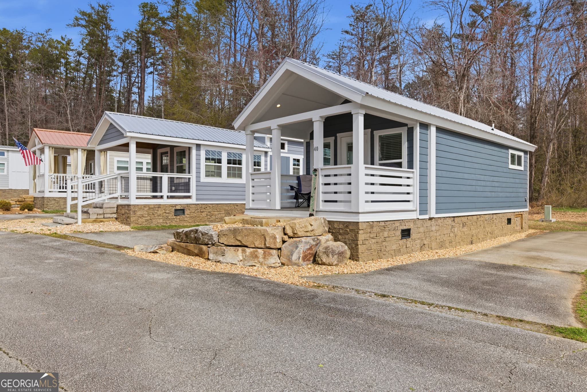 1 bedroom, 1 bathroom, 395 sq ft single family residence for sale at 4960 Laurel Lodge Road #40, Clarkesville, GA 30523 — photo 3