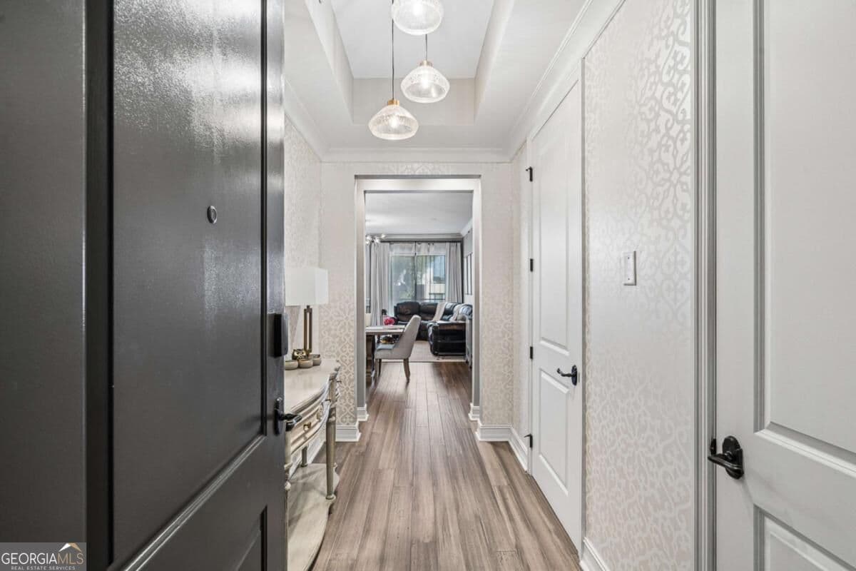 2 bedroom, 2.5 bathroom, 1,794 sq ft condominium for sale at 2233 Peachtree Road 402, Atlanta, GA 30309 — photo 2