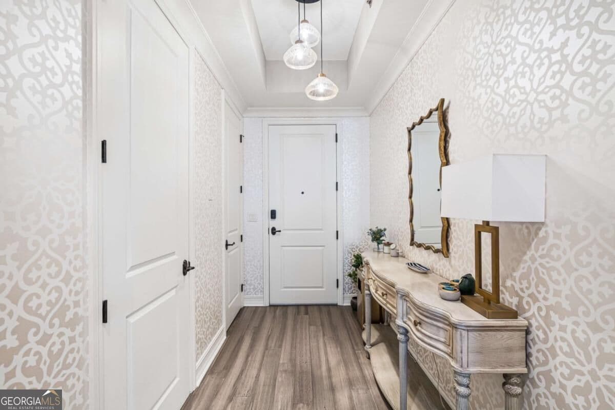 2 bedroom, 2.5 bathroom, 1,794 sq ft condominium for sale at 2233 Peachtree Road 402, Atlanta, GA 30309 — photo 3