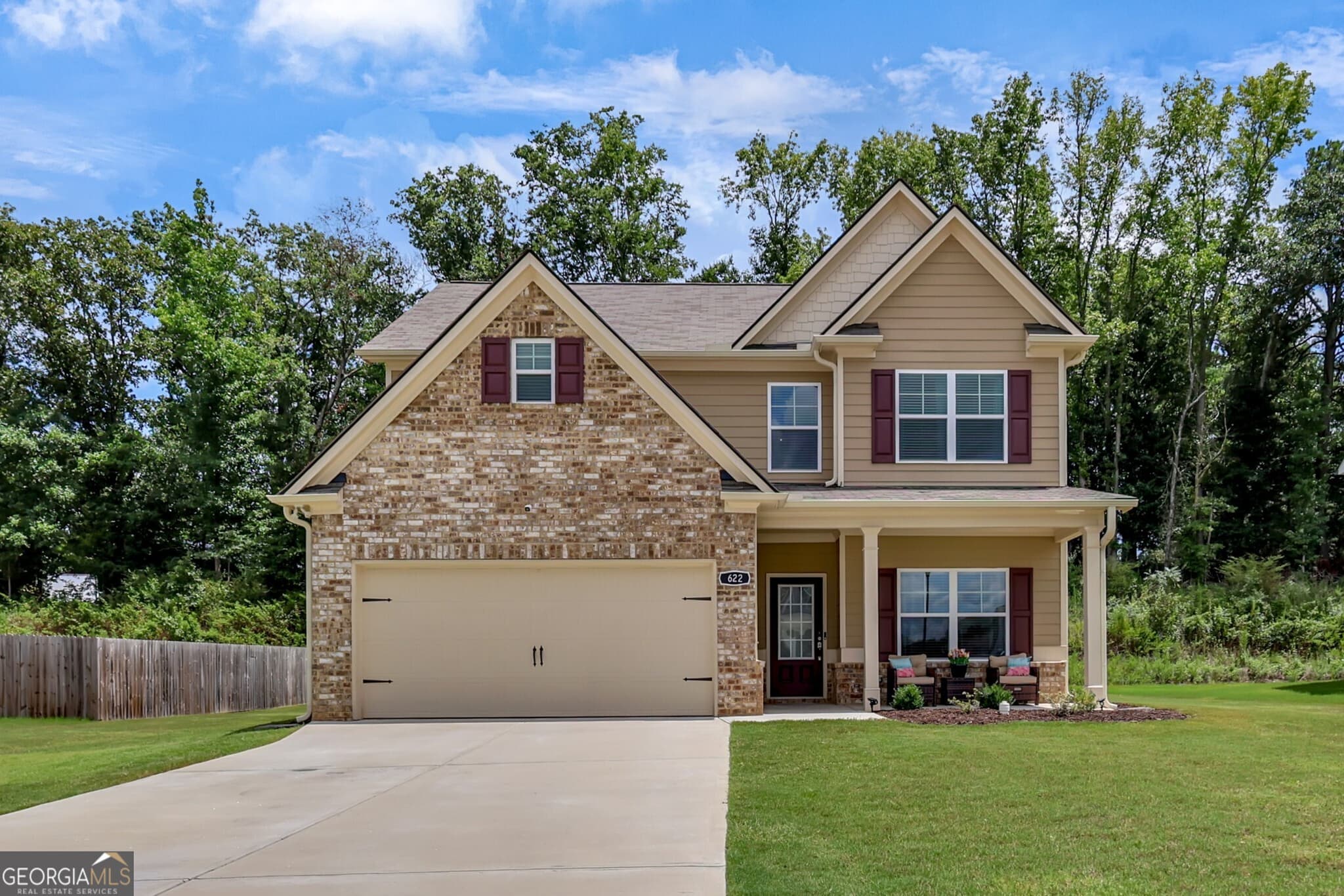 4 bedroom, 2.5 bathroom, 2,215 sq ft single family residence for sale at 622 Skye Drive, Commerce, GA 30529 — photo 2