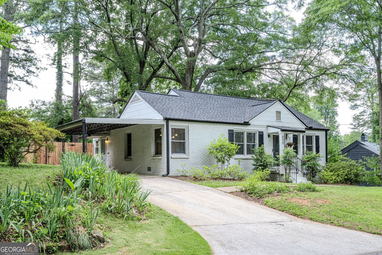 2 bedroom, 2 bathroom, 2,304 sq ft single family residence sold at 650 Campbell Circle, Atlanta, GA 30354