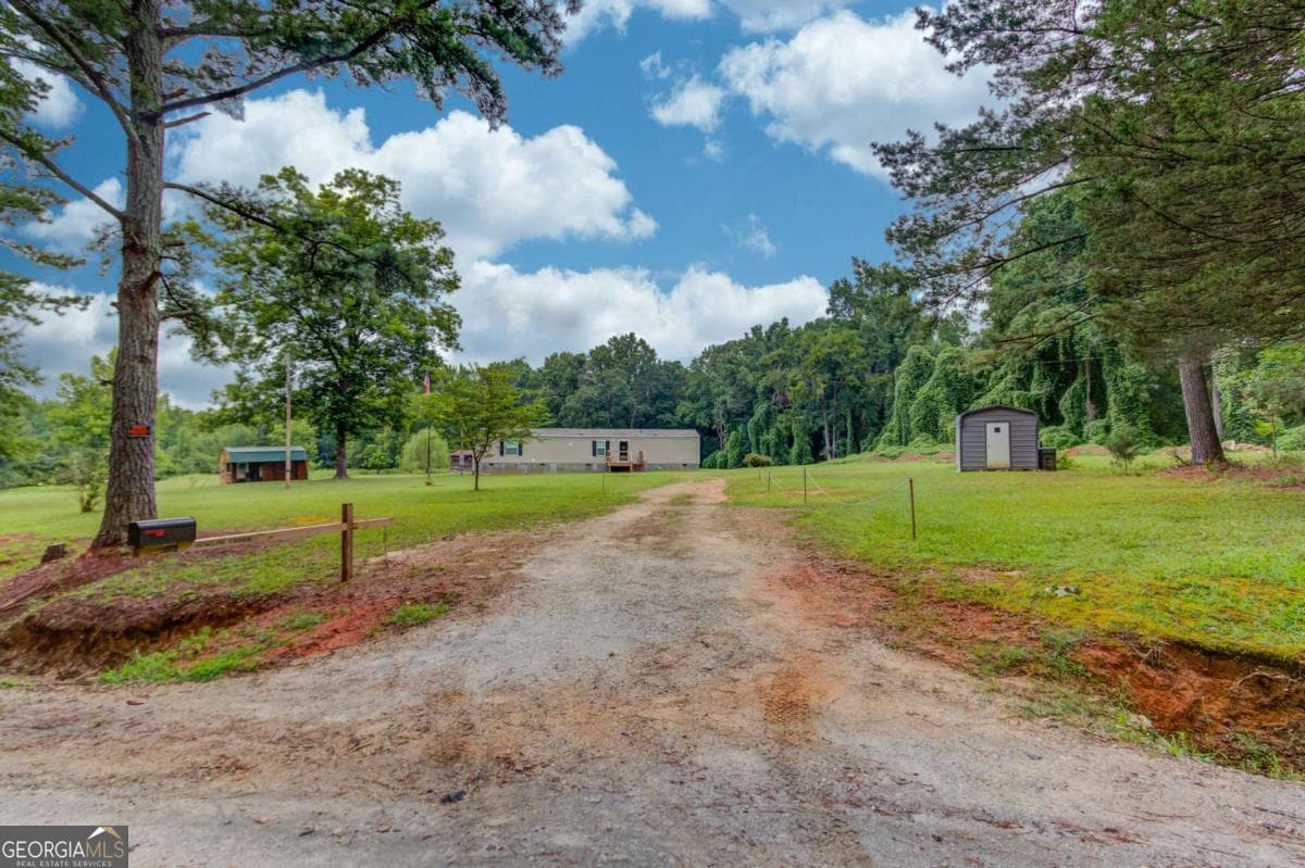3 bedroom, 2 bathroom, 902 sq ft manufactured home,single family residence for sale at 492 Gumlog Creek Road, Martin, GA 30557 — photo 4
