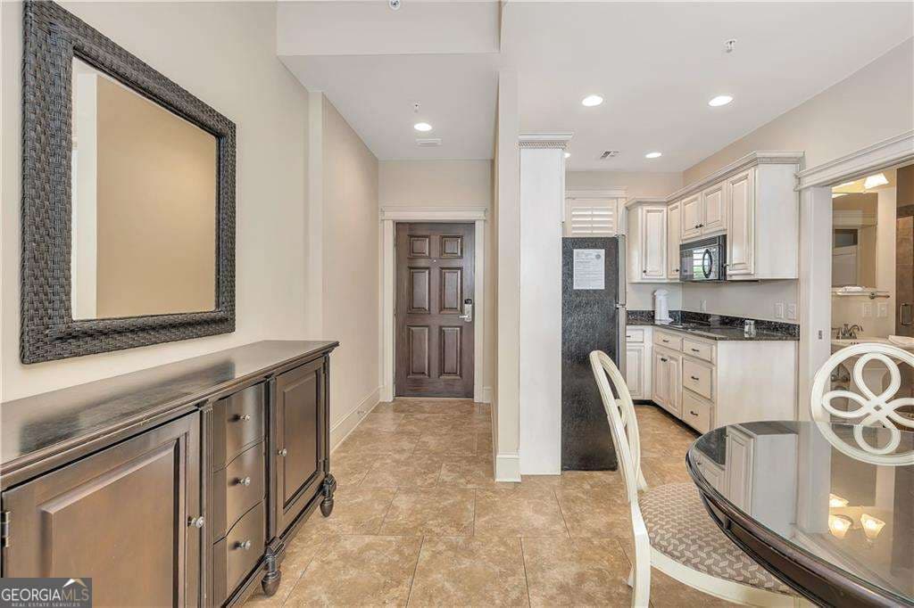 1 bedroom, 1 bathroom, 837 sq ft conversion for sale at 1015 Beachview Drive 306, St. Simons, GA 31522 — photo 2