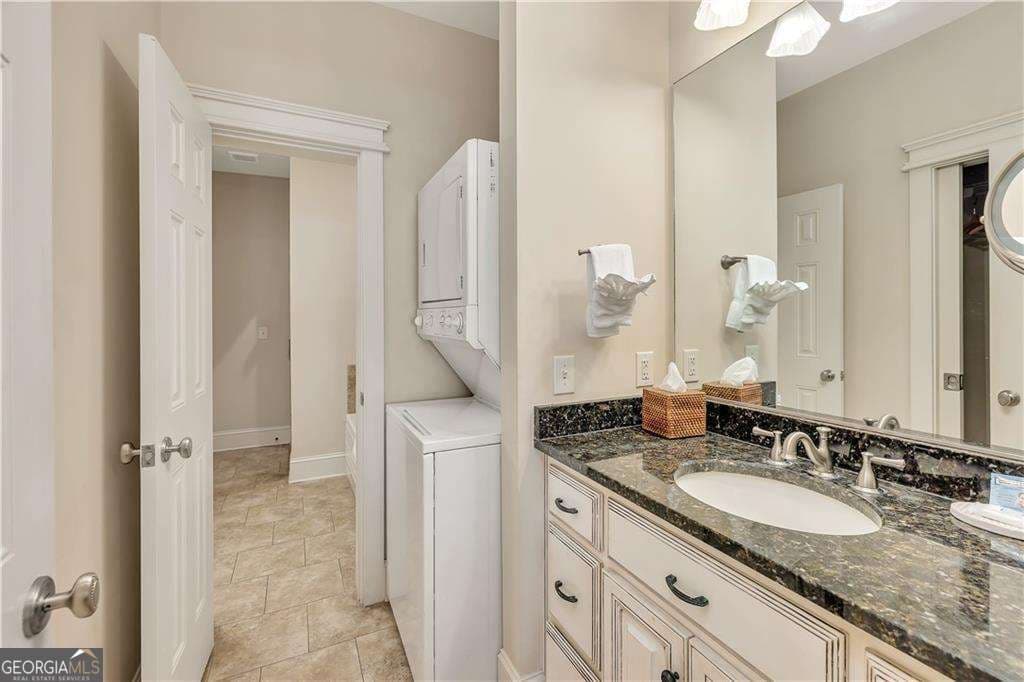 1 bedroom, 1 bathroom, 837 sq ft conversion for sale at 1015 Beachview Drive 306, St. Simons, GA 31522 — photo 9