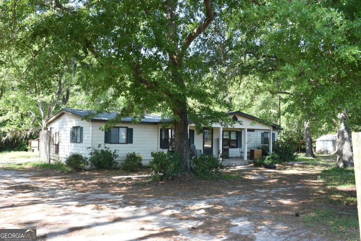 3 bedroom, 2 bathroom, 1,560 sq ft manufactured home,single family residence for sale at 2607 Cecil Nobles Highway, Ludowici, GA 31316 — photo 6