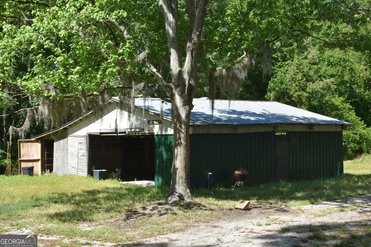 3 bedroom, 2 bathroom, 1,560 sq ft manufactured home,single family residence for sale at 2607 Cecil Nobles Highway, Ludowici, GA 31316 — photo 5