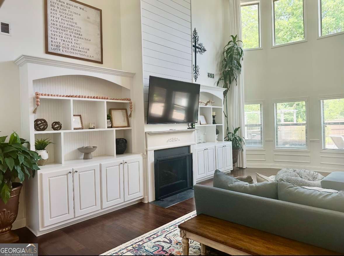 6 bedroom, 4 bathroom, 4,900 sq ft single family residence for sale at 41 Lake Sydney Drive, Dawsonville, GA 30534 — photo 9