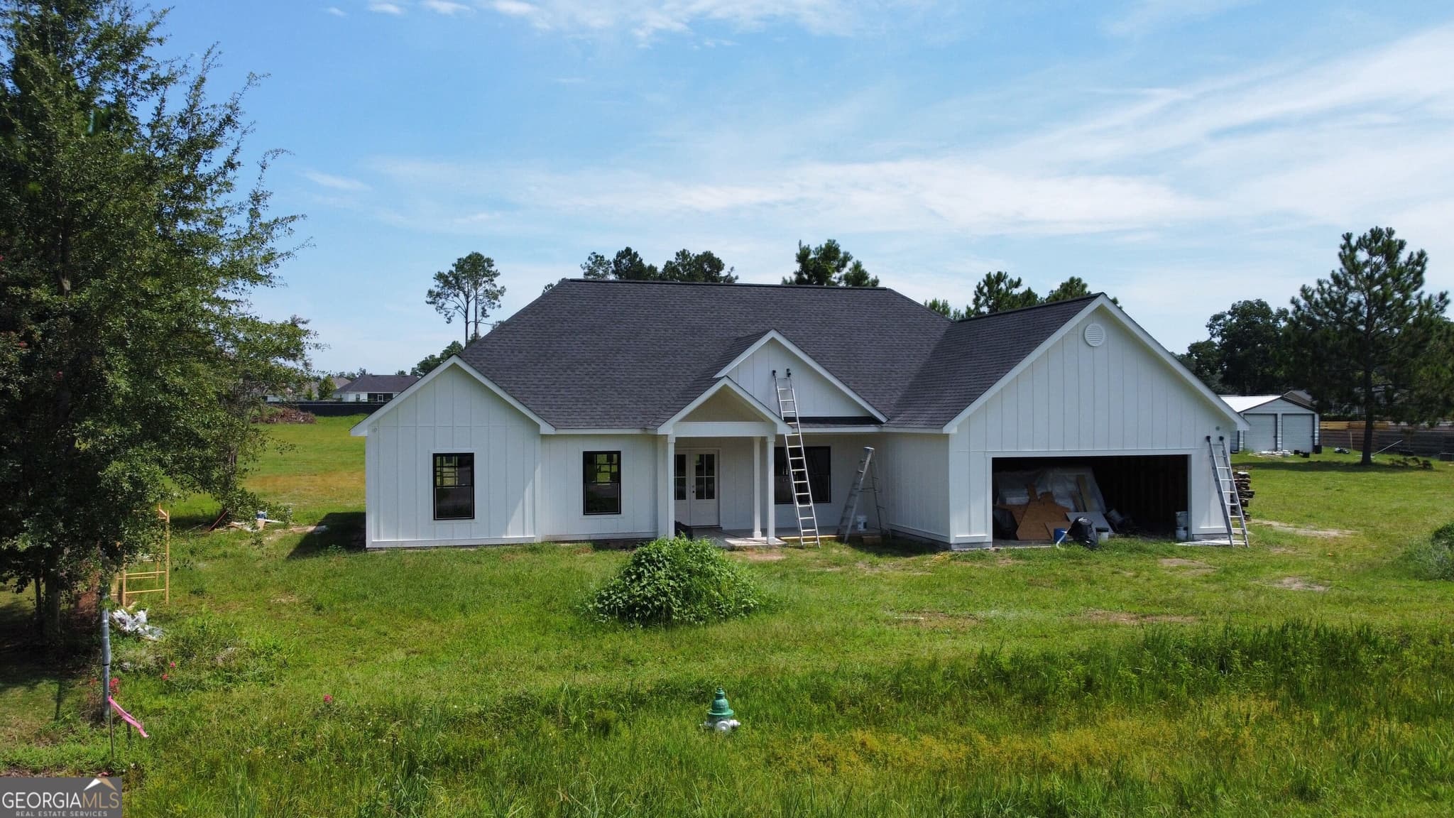 4 bedroom, 2 bathroom, 1,910 sq ft single family residence for sale at 591 40th Street, Tifton, GA 31794 — photo 2