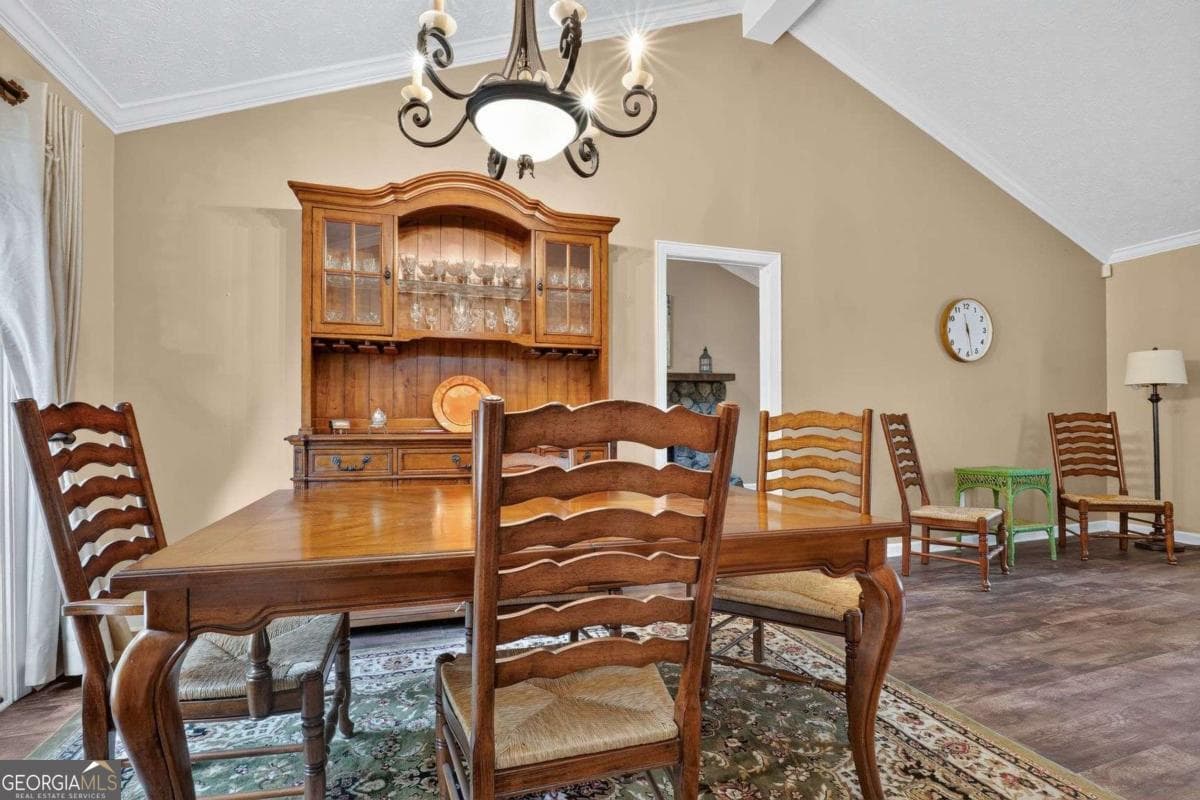 3 bedroom, 2 bathroom, 1,922 sq ft single family residence for sale at 9640 Pine Thicket Way, Roswell, GA 30075 — photo 9