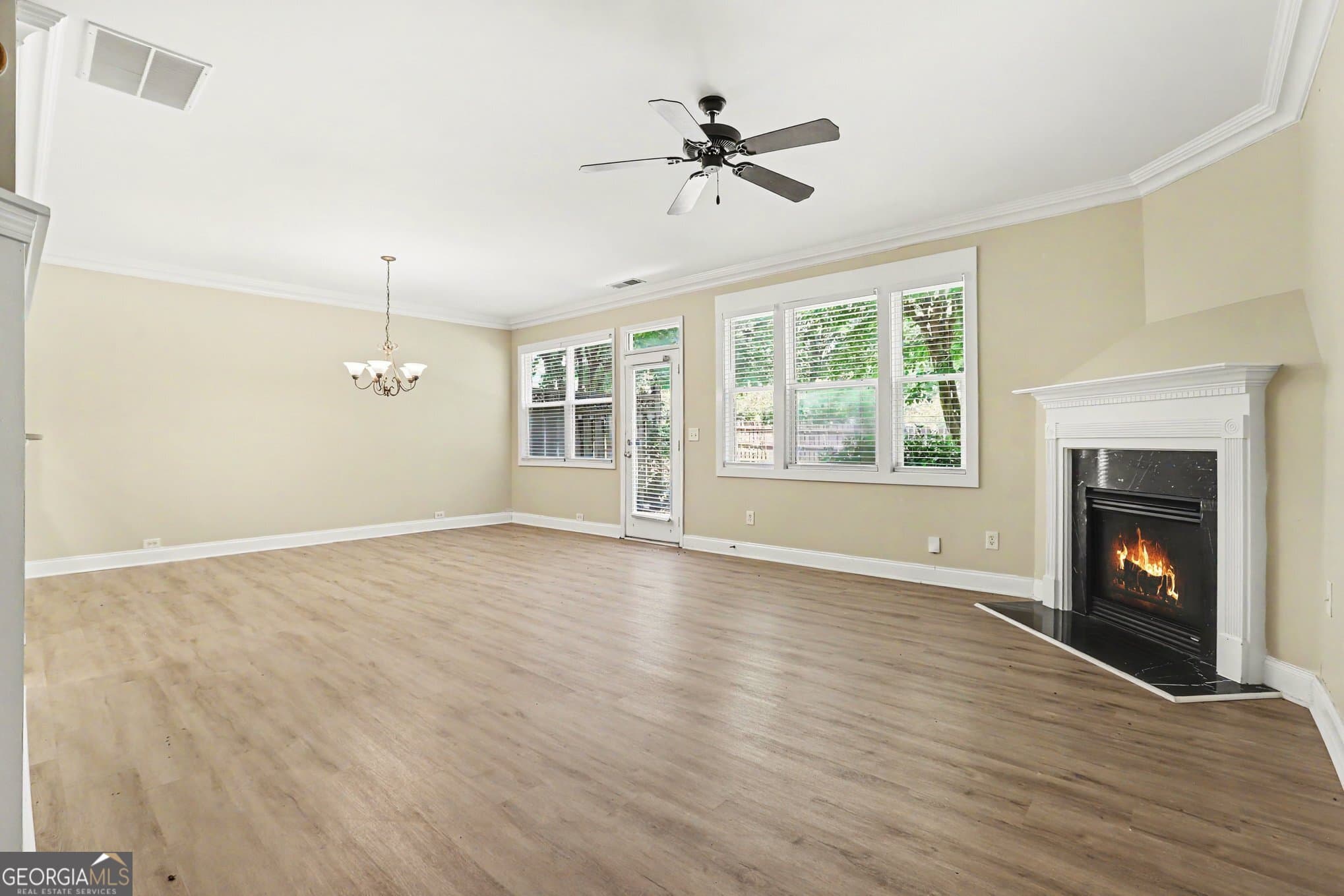 3 bedroom, 2.5 bathroom, 2,275 sq ft townhouse for sale at 4235 Cold Spring Court, Cumming, GA 30041 — photo 7