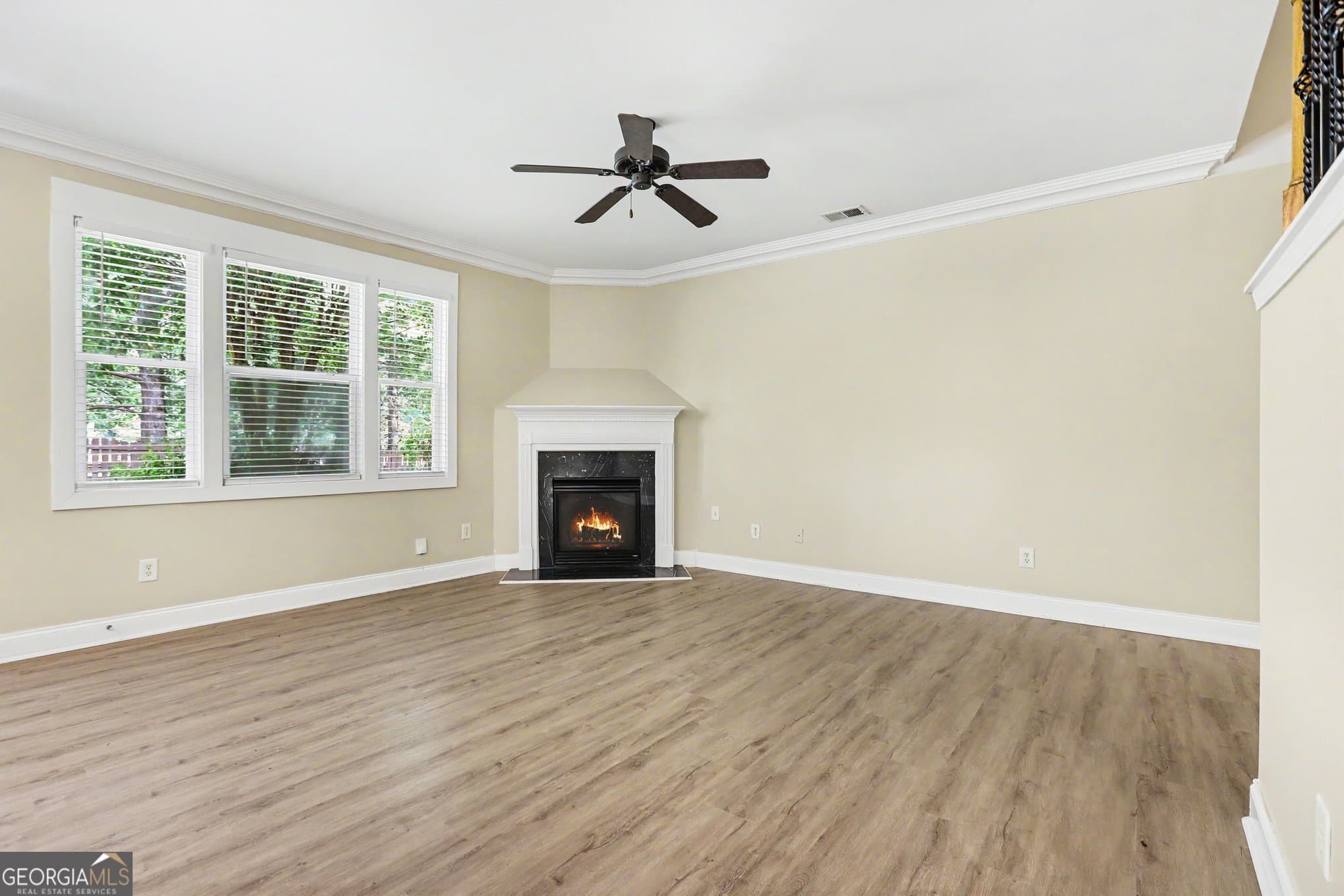 3 bedroom, 2.5 bathroom, 2,275 sq ft townhouse for sale at 4235 Cold Spring Court, Cumming, GA 30041 — photo 8