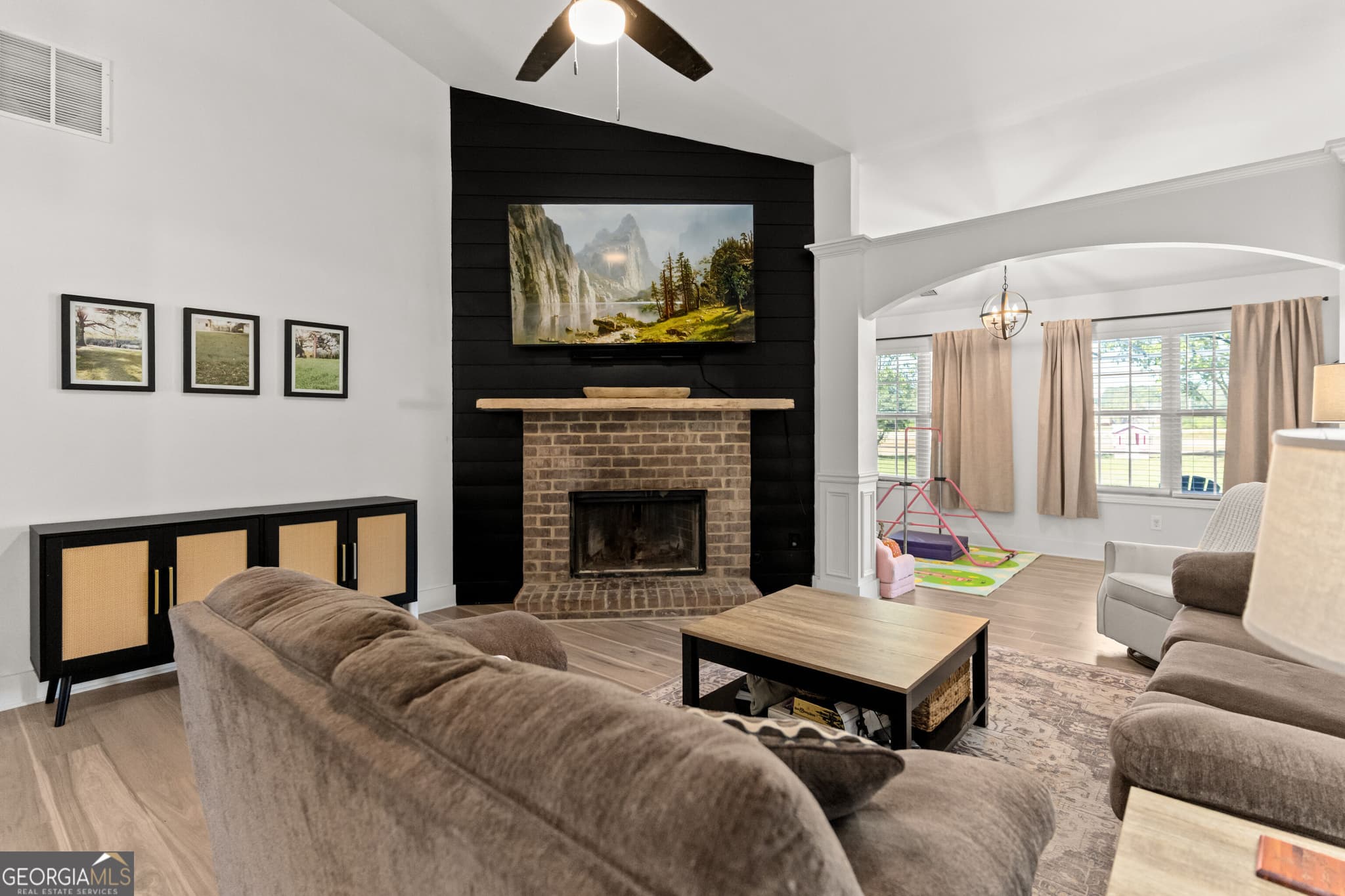 3 bedroom, 2 bathroom, 2,125 sq ft single family residence for sale at 117 Oakwood Drive, Eatonton, GA 31024 — photo 7