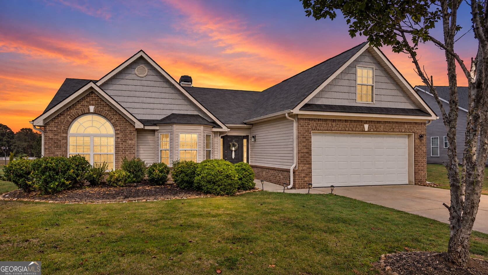 3 bedroom, 2 bathroom, 2,125 sq ft single family residence for sale at 117 Oakwood Drive, Eatonton, GA 31024