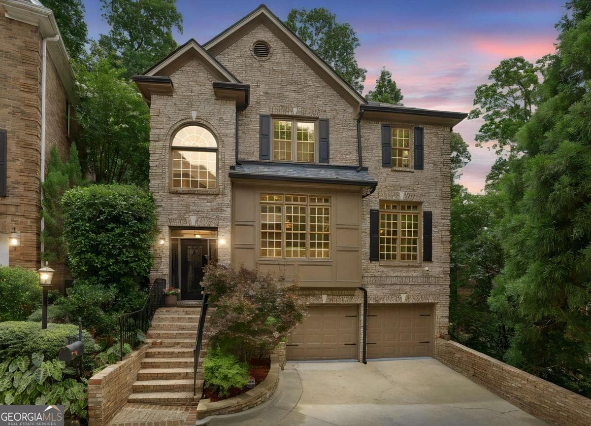 4 bedroom, 3.5 bathroom, 3,498 sq ft single family residence sold at 1151 Chantilly, Atlanta, GA 30324