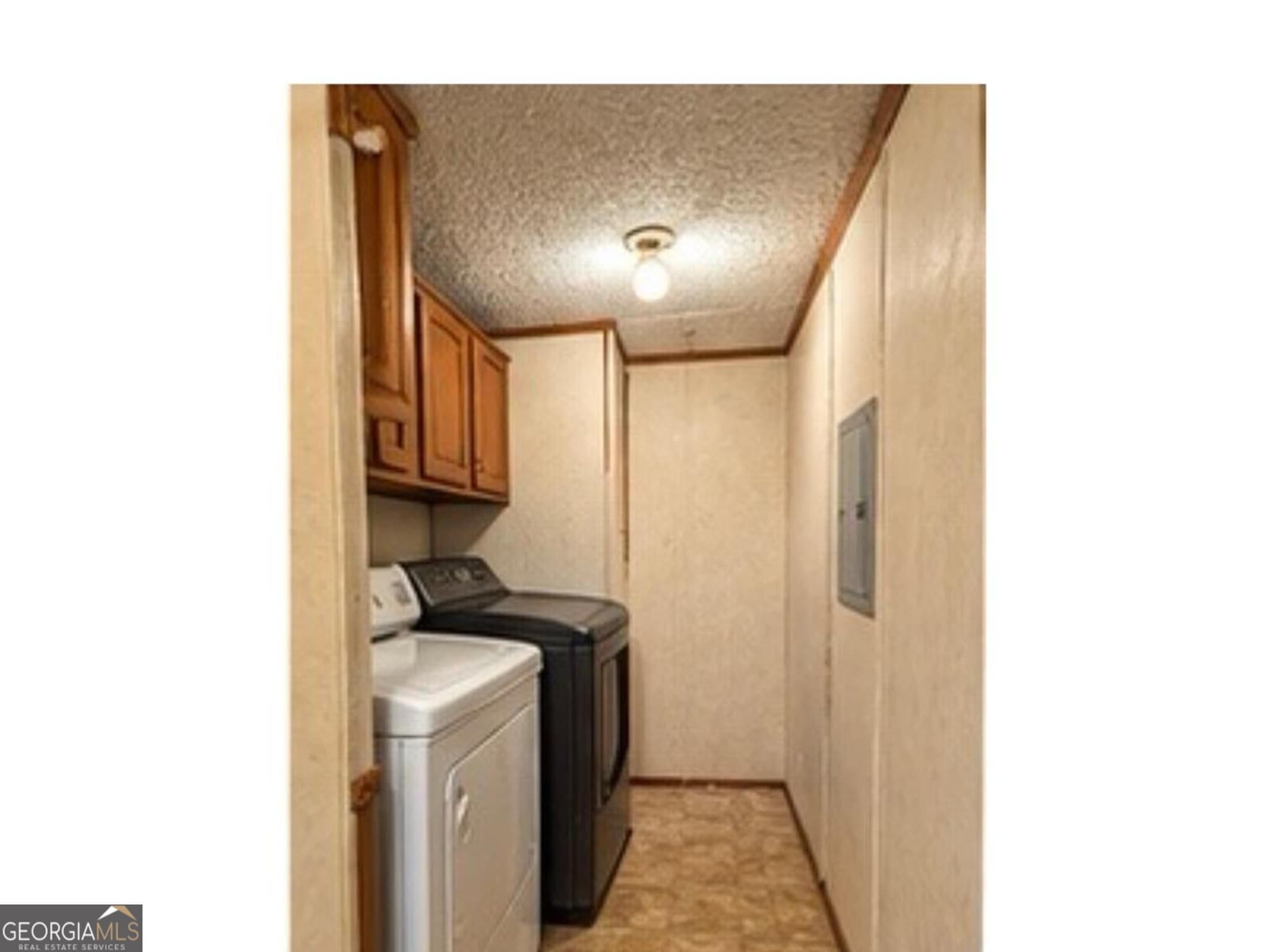 multi family for sale at 100 Pine Crest Drive, Eastman, GA 31023 — photo 6