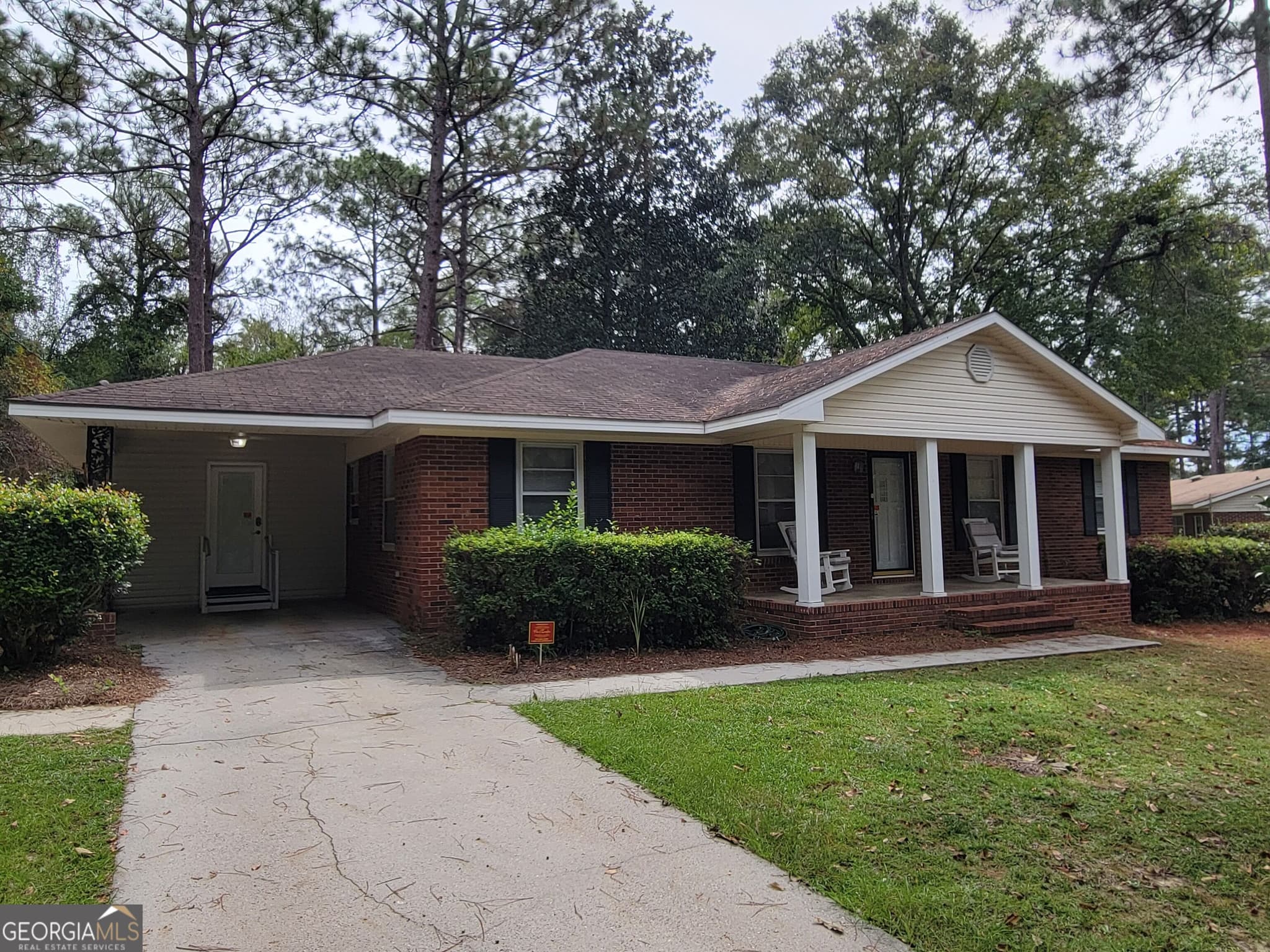 3 bedroom, 2 bathroom, 1,704 sq ft single family residence for sale at 107 Nottingham Trail, Statesboro, GA 30458 — photo 2