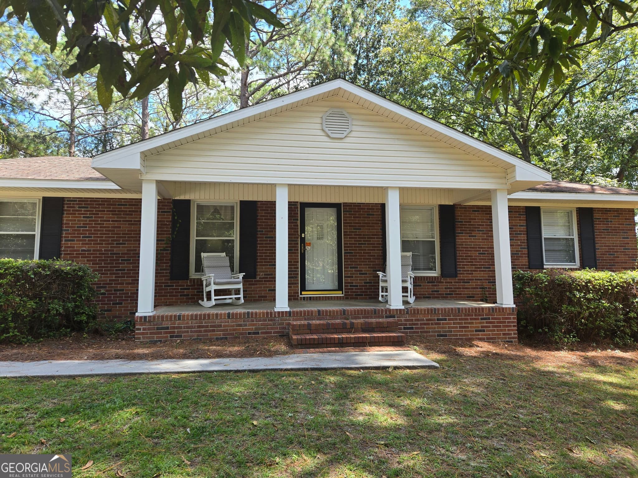 3 bedroom, 2 bathroom, 1,704 sq ft single family residence for sale at 107 Nottingham Trail, Statesboro, GA 30458 — photo 1 of 49