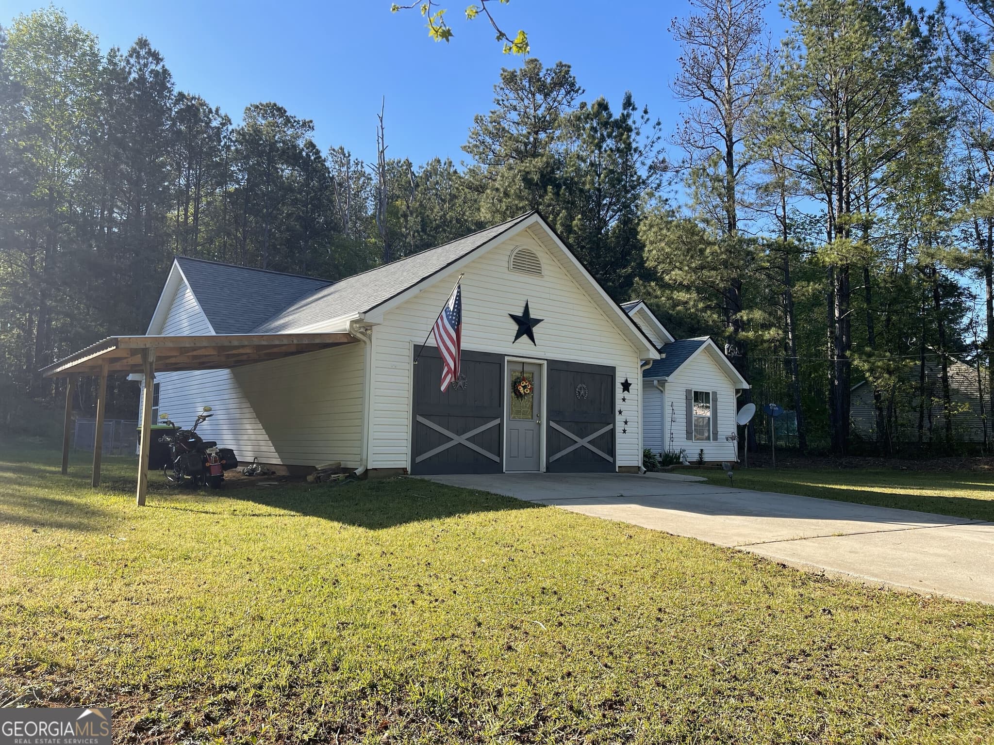 3 bedroom, 2 bathroom, 1,515 sq ft single family residence sold at 127 Jenny Road, Grantville, GA 30220