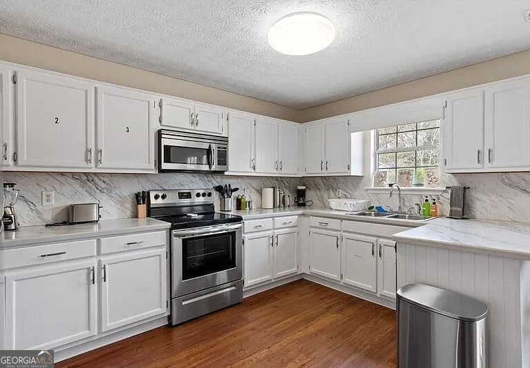 3 bedroom, 2 bathroom, 1,437 sq ft single family residence for sale at 275 Branchwood Drive, Covington, GA 30016 — photo 4