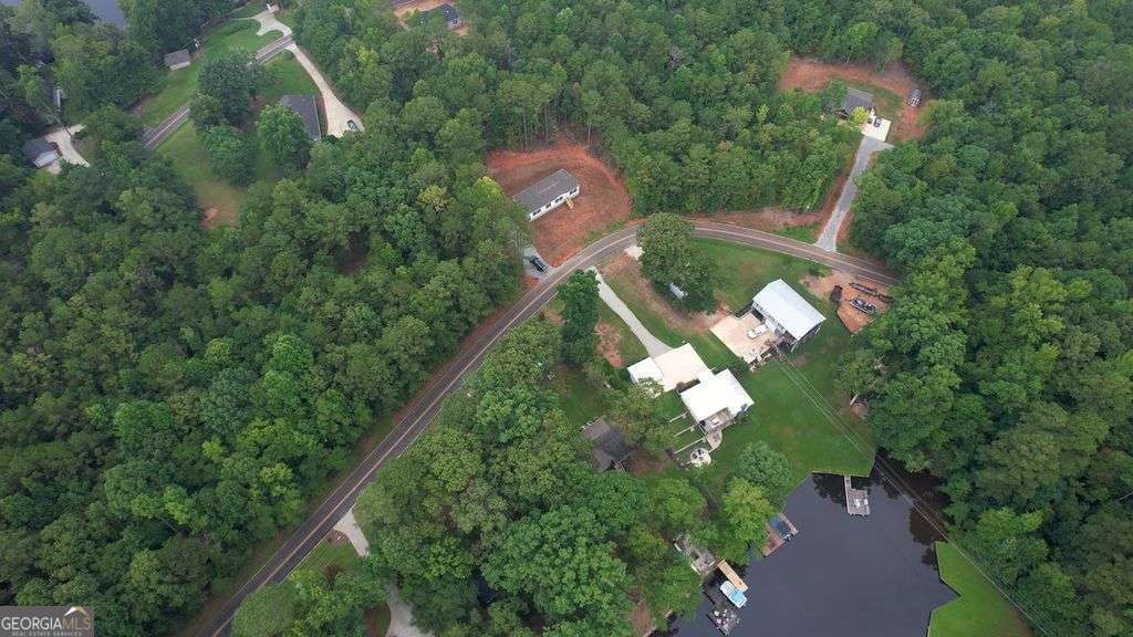 3 bedroom, 2 bathroom, 1,680 sq ft single family residence for sale at 230 Thomas Drive, Eatonton, GA 31024 — photo 2
