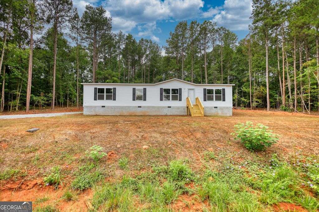 3 bedroom, 2 bathroom, 1,680 sq ft single family residence for sale at 230 Thomas Drive, Eatonton, GA 31024 — photo 8
