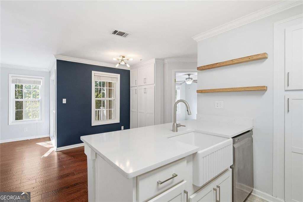 2 bedroom, 2 bathroom, 933 sq ft condominium for sale at 2068 River Heights Walk, Marietta, GA 30067 — photo 3