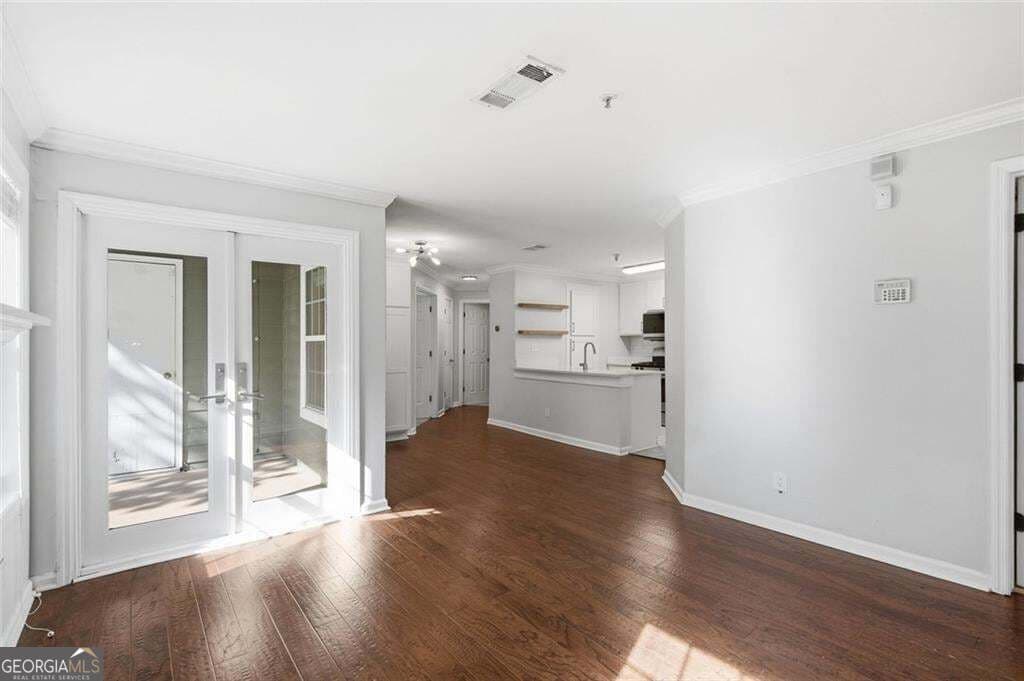 2 bedroom, 2 bathroom, 933 sq ft condominium for sale at 2068 River Heights Walk, Marietta, GA 30067 — photo 5