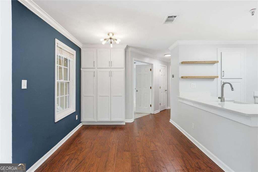 2 bedroom, 2 bathroom, 933 sq ft condominium for sale at 2068 River Heights Walk, Marietta, GA 30067 — photo 4