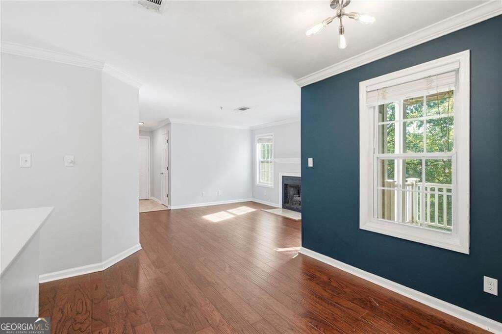 2 bedroom, 2 bathroom, 933 sq ft condominium for sale at 2068 River Heights Walk, Marietta, GA 30067 — photo 8