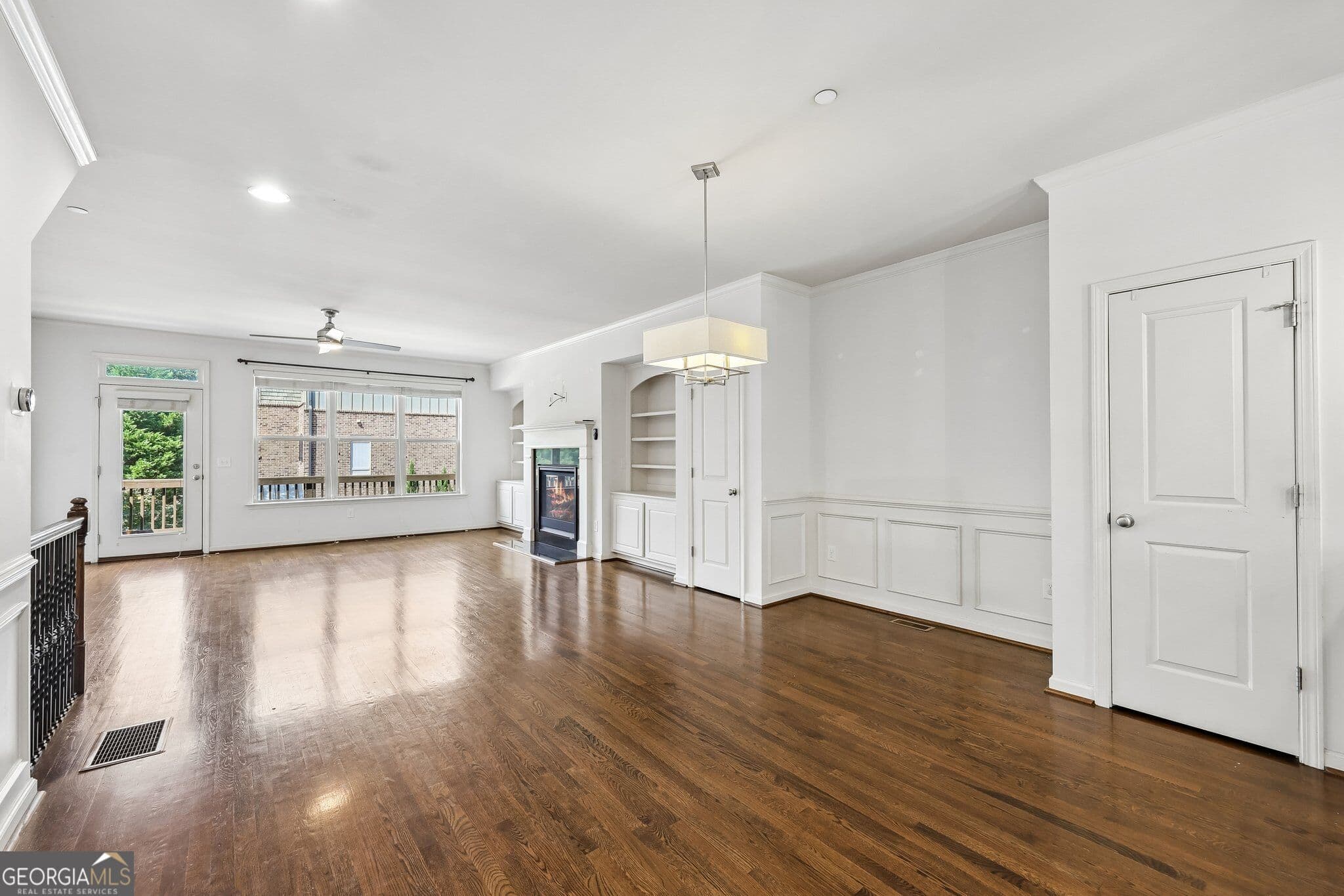 3 bedroom, 3.5 bathroom, 2,296 sq ft townhouse for sale at 1349 Hawthorne Avenue, Smyrna, GA 30080 — photo 6