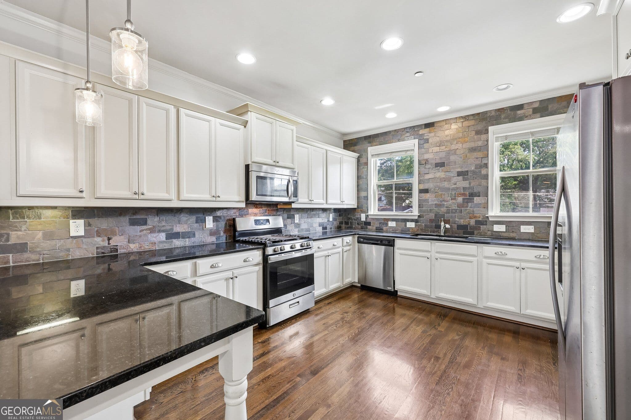 3 bedroom, 3.5 bathroom, 2,296 sq ft townhouse for sale at 1349 Hawthorne Avenue, Smyrna, GA 30080 — photo 7