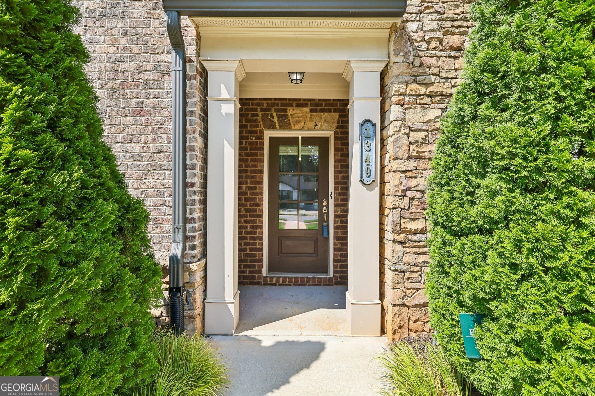 3 bedroom, 3.5 bathroom, 2,296 sq ft townhouse for sale at 1349 Hawthorne Avenue, Smyrna, GA 30080 — photo 1 of 21