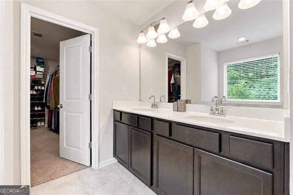4 bedroom, 2.5 bathroom, 2,550 sq ft single family residence for sale at 1924 Azure Grove Court, Marietta, GA 30008 — photo 10