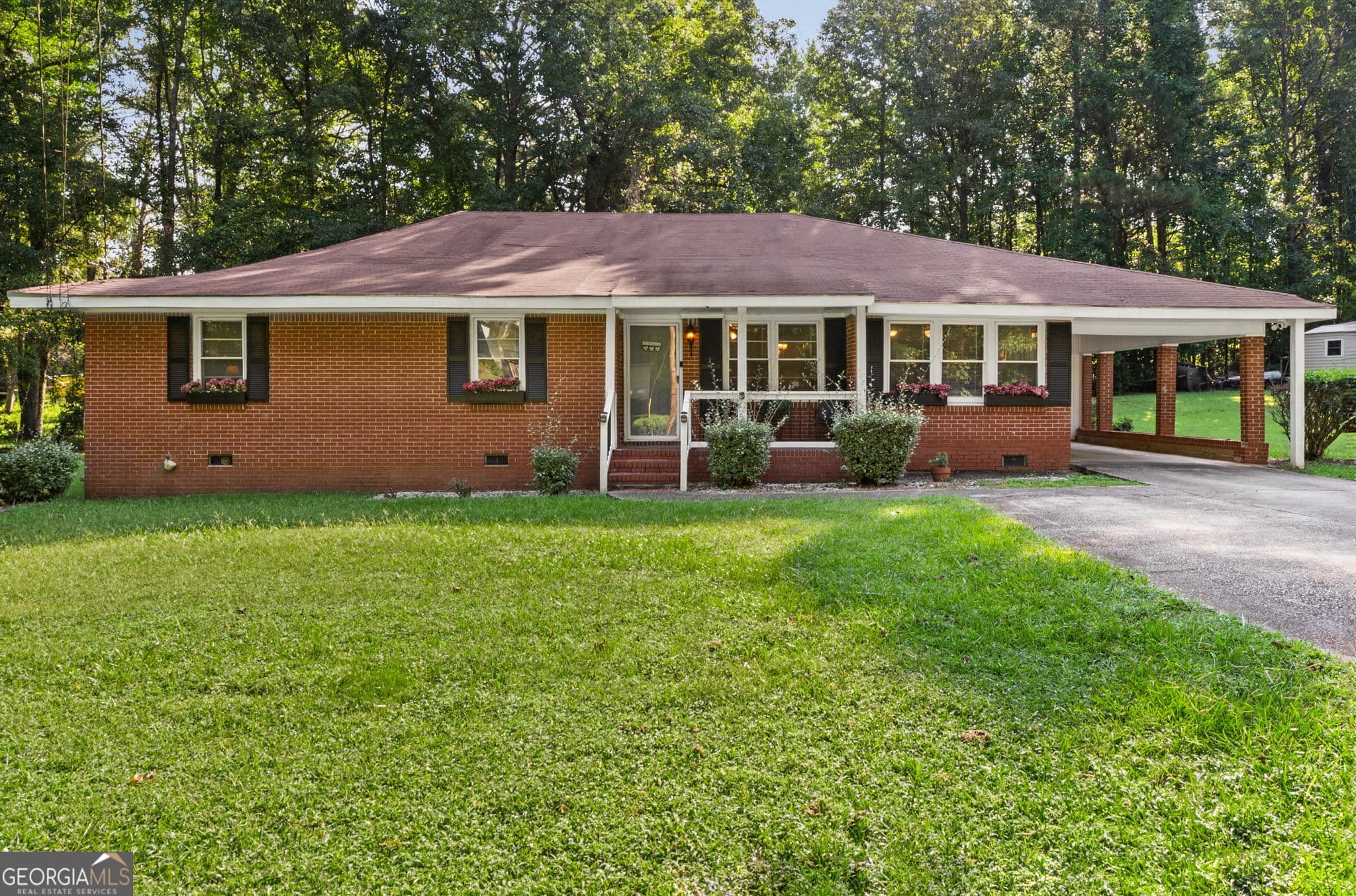 4 bedroom, 2.5 bathroom, 3,014 sq ft single family residence for sale at 41 Melvin Phillips Road, Newnan, GA 30263 — photo 3