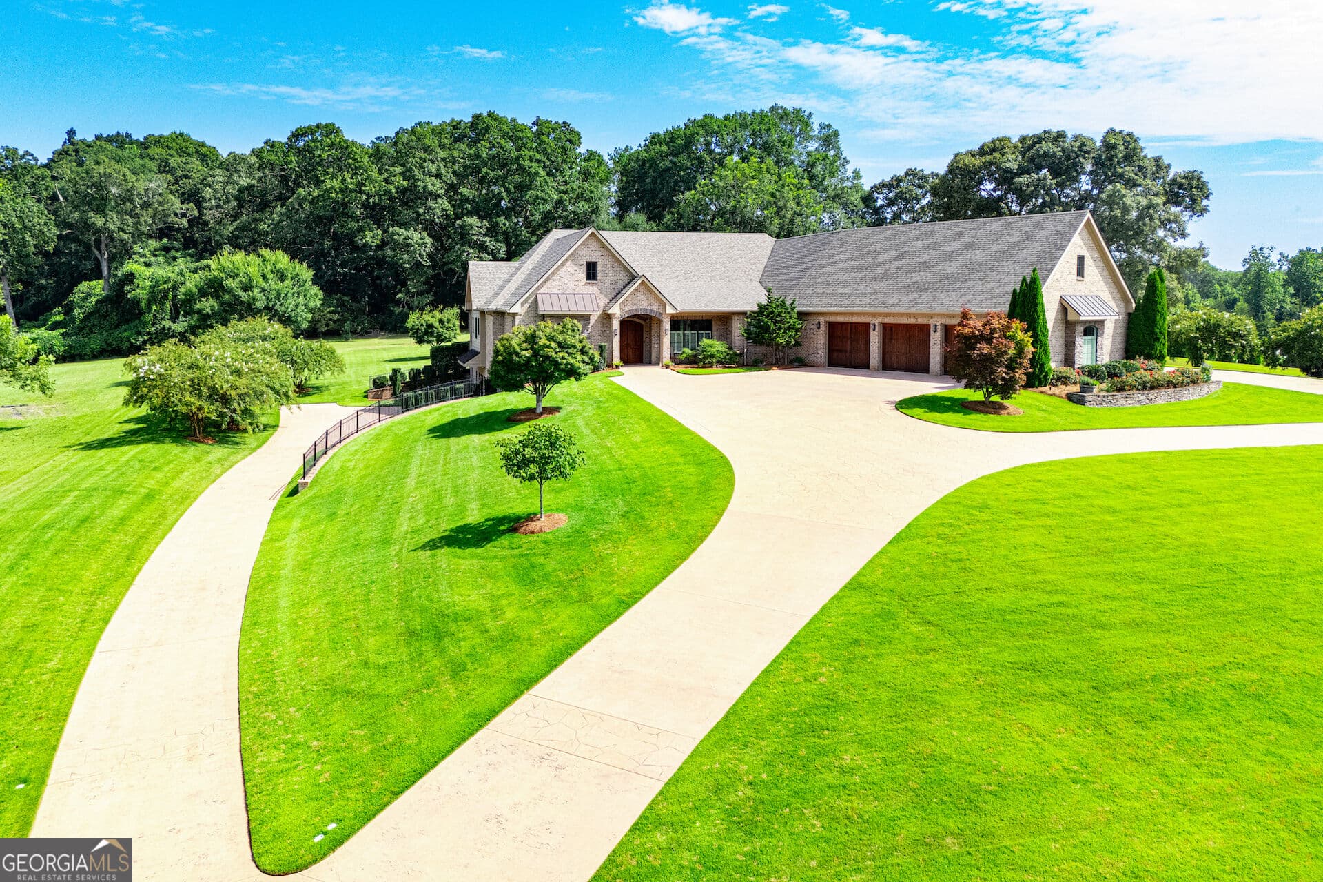 5 bedroom, 4.5 bathroom, 6,763 sq ft single family residence for sale at 109 Carson Place, Carrollton, GA 30117
